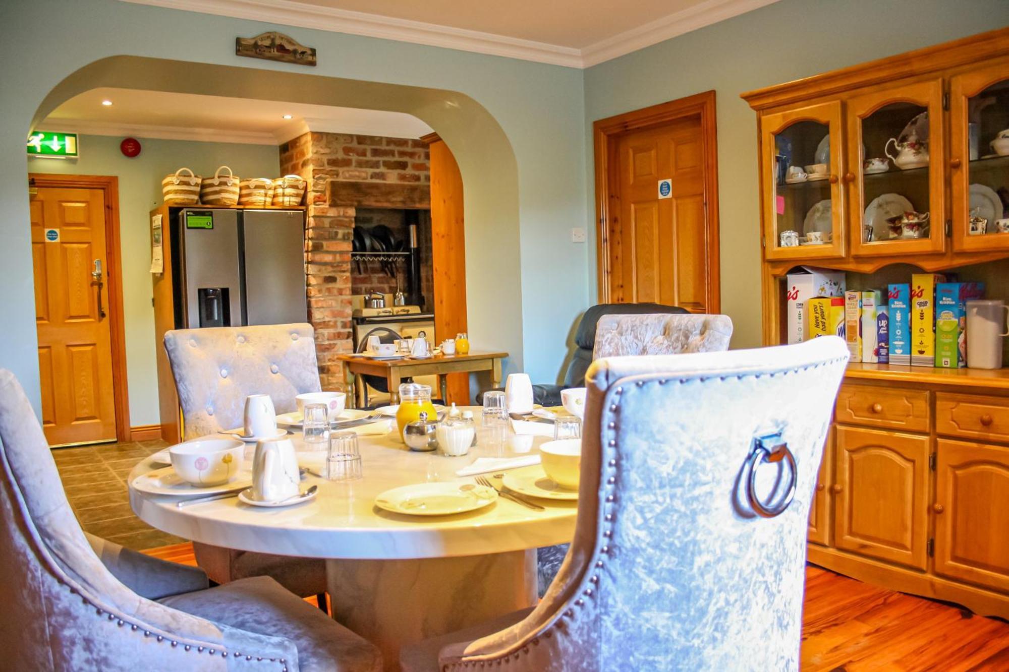 The Coach Inn Strabane Dış mekan fotoğraf